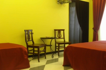 Italija Privát Napoli, Eksterijer